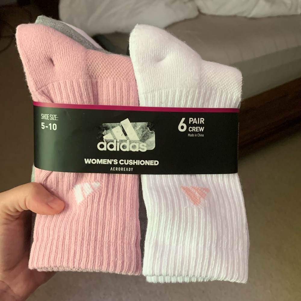 Adidas Women’s cushioned AEROREADY Crew Socks